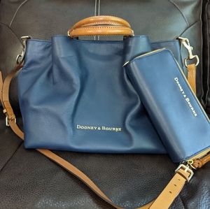 Dooney and Bourke Barlow with wallet